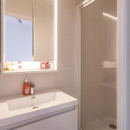 2 Quiet & Bright Near The Croisette Apartamento Cannes